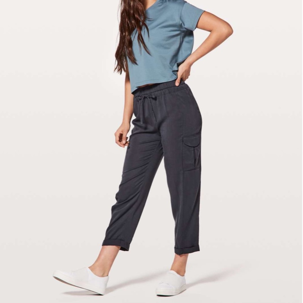Lululemon Women’s Move Lightly Blue Tied Pant